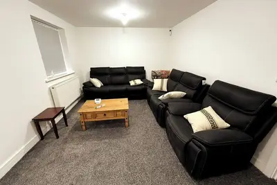 Image de Beautiful 3-Bed Home - Quiet and Modern Retreat