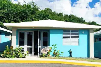 Image de LaLolitaVilla - Steps away from Playa Buye!