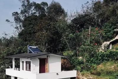 Unplug Kanthalloor Unwind & Indulge in Nature’s Bounty! ”