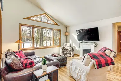 Image de Lakefront Home w/ Private Beach in Rhinelander!