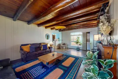 2 King Bds/2bath Near Downtown