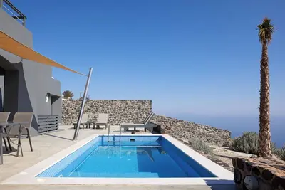 Image de Villa Vinsanto with private heated pool, Theano Apartments Santorini