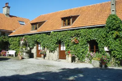 Image de Renovated typical Breton farm building. In the peacefull countryside.