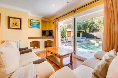 Image de Maison avec piscine près de la plage