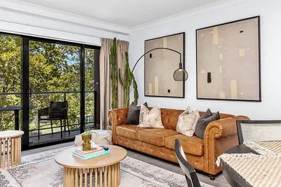 Image de Luxe Modern Retreat | Designer Stay in Perth