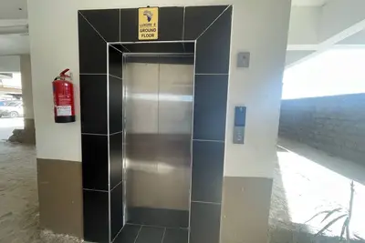 Image de A rare minimalist concept in aquiet location.