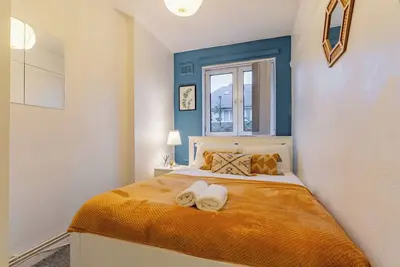 Image de Cosy flat near National Sea Life. 4 minutes drive to Utilita Arena Birmingham.