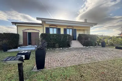 10 minutes from the beach, strategically located \"Villa il Castellaccio\"
