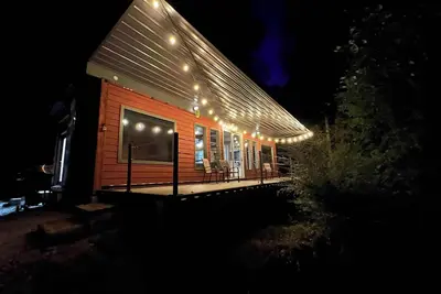 Image de Shipping Container Cabin in the Woods of Red River Gorge | Hot Tub | Secluded