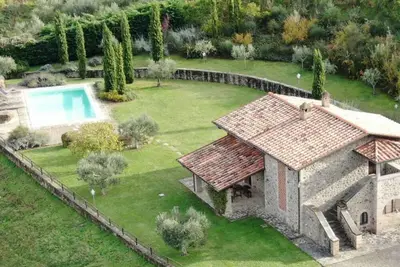 Umbrian Charm With Poolside Relaxation
