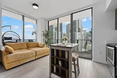 Image de Condo with Skyline Views of Miami