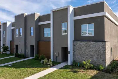 Image de Elegant 4br Stay Near Disney Parks