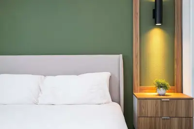 Image de Ultimate 4br Retreat, Private Pool & Chic Decor