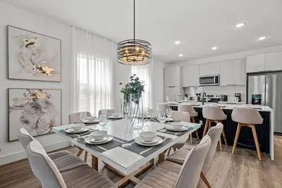 Image de Spacious & Modern Home with Private Pool