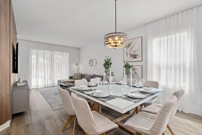 Image de Chic & Cozy Home with themed Bedrooms