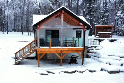 Image de Boreal Retreat at Algonquin Woods, Lake Front Cottage