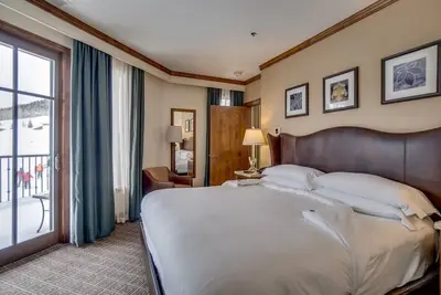 Image de Ski-In/Ski-Out  3-bedroom Condo Ritz Carlton Aspen Highlands