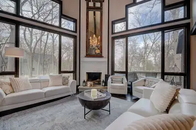 Image de Chic cozy home located in the heart of Fontana on Lake Geneva!