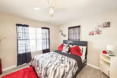 Image de Southern Comfort in Savannah, minutes from historic downtown