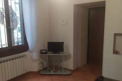 Image de Garland House near Center