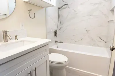 Image de Luxury Living Redefined with a Charming 2-bedroom apartment in Downey