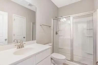 Image de Spacious 4-bedroom house with Ac and WiFi in tranquil Clayton