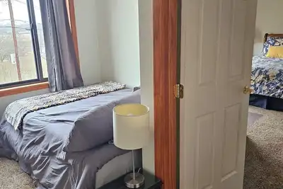 Image de Charming, handicapped accessible 2-bedroom townhome in Lower Burrell