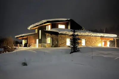 Newly Renovated Mountain home w/ direct views of Grand Teton & Gros Ventre range