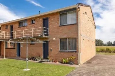 Image de ~Hidden Gem~ U15/9 Point Road, Tuncurry\nAcross the road from the lake.