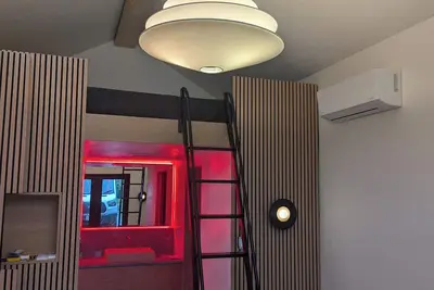 Image de Eco-friendly Tiny Home in Alberta Arts District