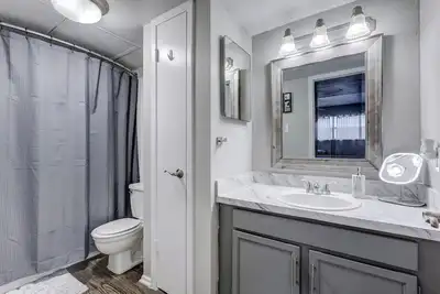 Image de A charming and spacious stay in the vibrant Galleria area of Houston, Texas.