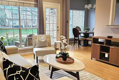 Image de Exceptional Townhome With A View