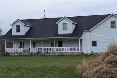 Image de The Robins Nest near Frankenmuth is spacious basement apartment.