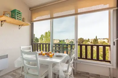 Image de Studio 'Soleil Et Douceur Il' avec jardin privé, Wi-Fi et climatisation