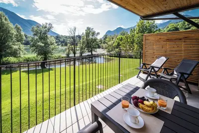 Image de Appartement de vacances \"3\" avec vue sur le lac, piscine partagée et Wi-Fi