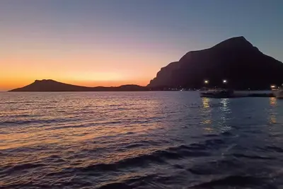 Image de Appartement 'Syrios Suites No 2' avec vue sur la mer, Wi-Fi et climatisation