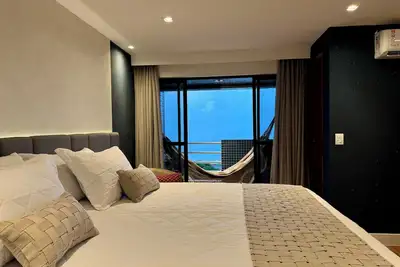 Image de Ponta Negra: Cinema Apartment with Impeccable Decor and Stunning View!