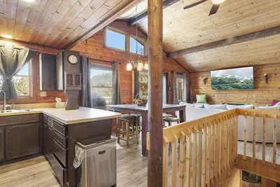 Image de Cozy 3-bedroom cabin in fabulous Worley with Ac, WiFi, and a game room.