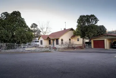 Image de Wisteria Place