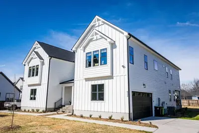 Image de Experience `The Grande 532` in Downtown Apex!