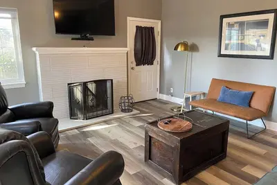 Image de Charming Old Fig Garden Cottage - Unit A