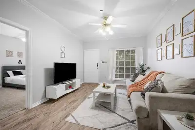 Image de Cozy 2b/2b-Heart of Atx-Walk to Moody Ut Acl & Sxsw