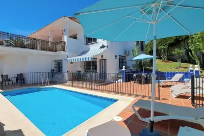 Image de 2 Bed Villa - Sleeps 5 - Private Pool & Garden