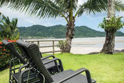 Image de 3-bedroom beachfront villa in charming Koh. Californian owned and managed