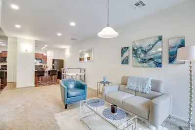 4 Mi to Unm: Convenient Albuquerque Townhome!