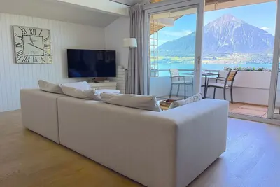 Image de Concierge, Lake Thun/Alps Scenic Views by SwissHut