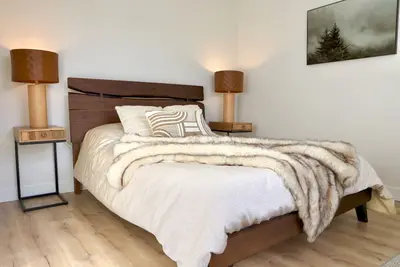 Image de Cozy Shawnigan Lake Carriage House