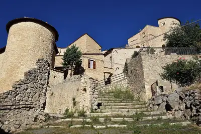 Image de The shelter between the two towers - House in the historic center in the Gran Sasso Park