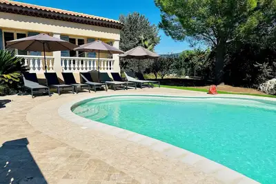 Image de Superbe Villa avec piscine dans le Golfe de Saint-Tropez!