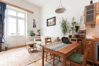 Image de Top-floor apartment nearby Astoria